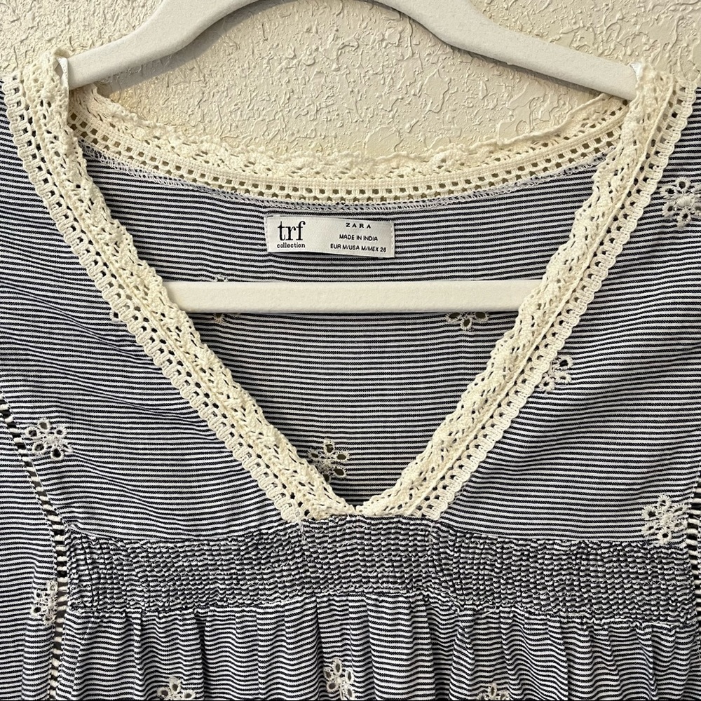 Zara 100% cotton bell sleeve eyelet mini dress with pockets medium, blue - Picture 4 of 10